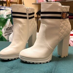 Shoe Dazzle White Quilted Block Heel Ankle Boots with Black Stripes